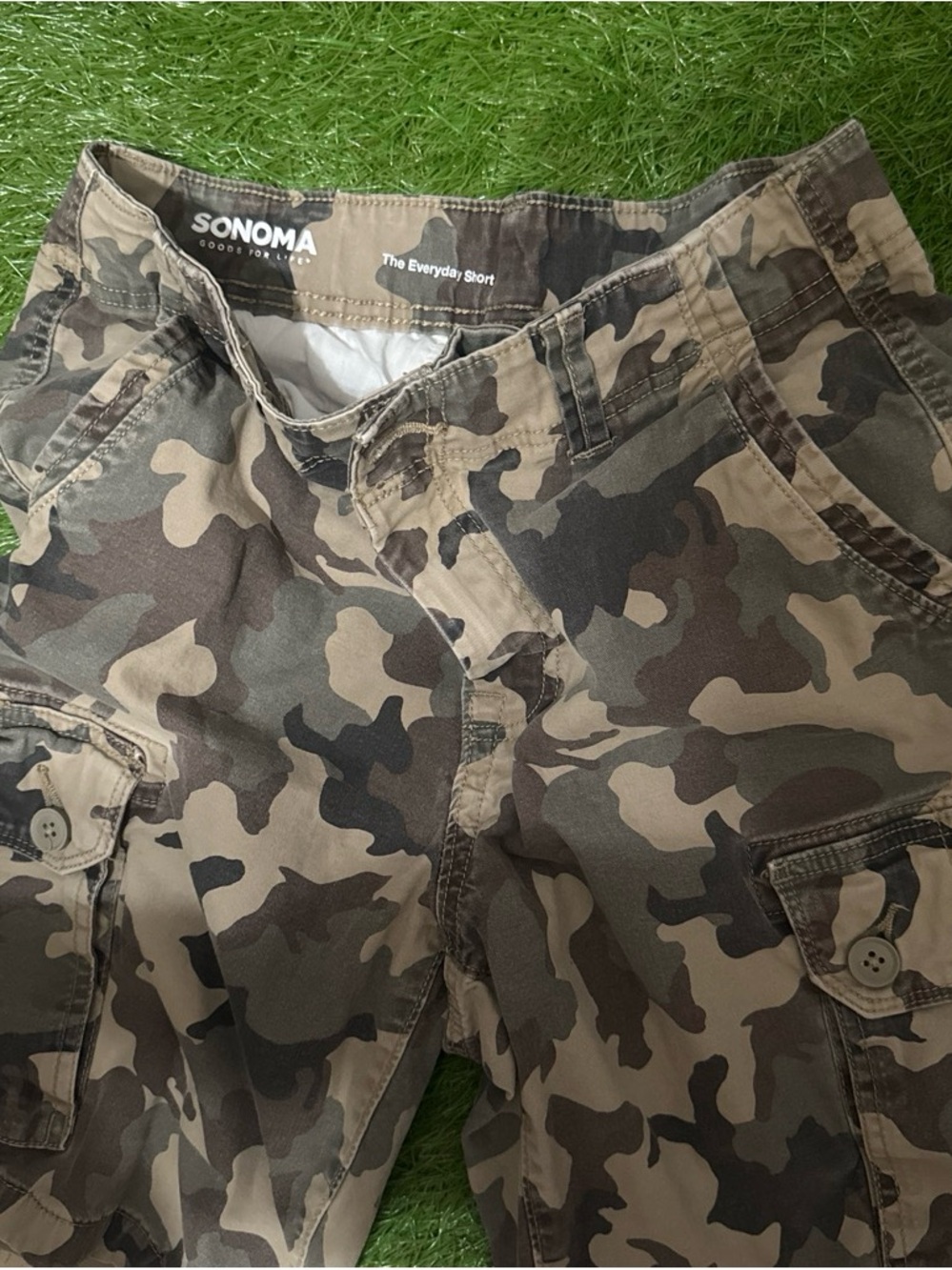 Camo jorts